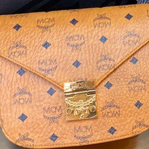 Saddle postman